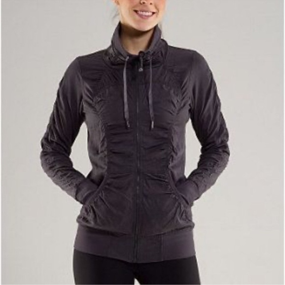 Grey Lululemon Cool Down Reversible Jacket Size 10 - image 1